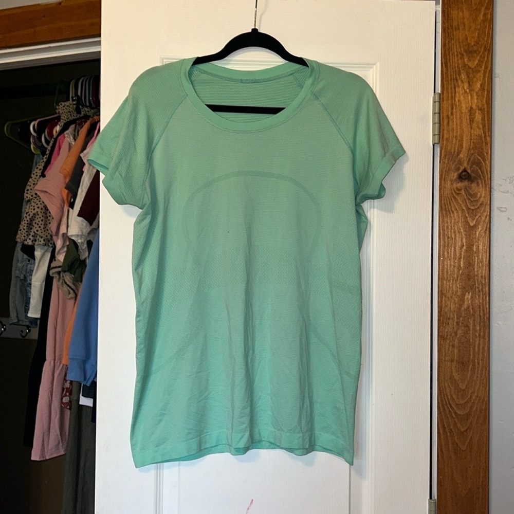 Lululemon Swiftly Tech shirt